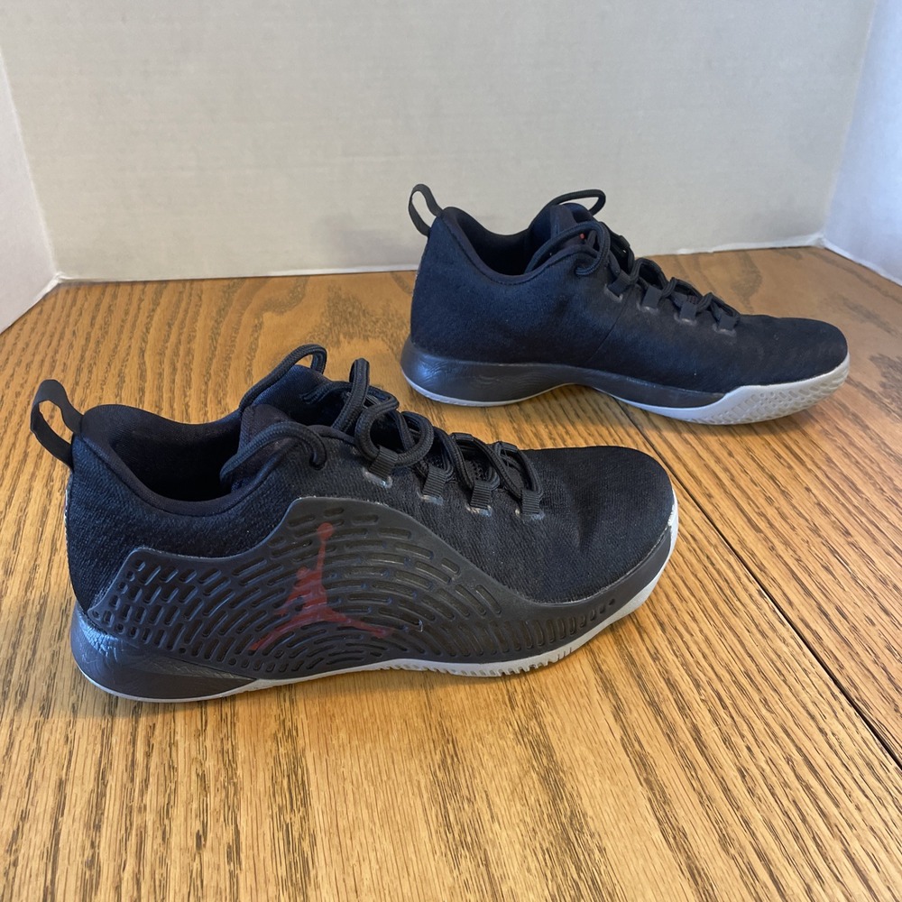 Size 5Y - Jordan CP3.X Black‎ Gym Red